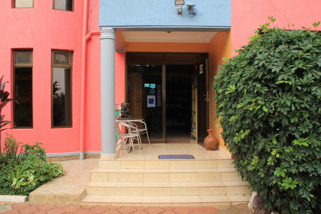 Umusambi B&B キガリ エクステリア 写真