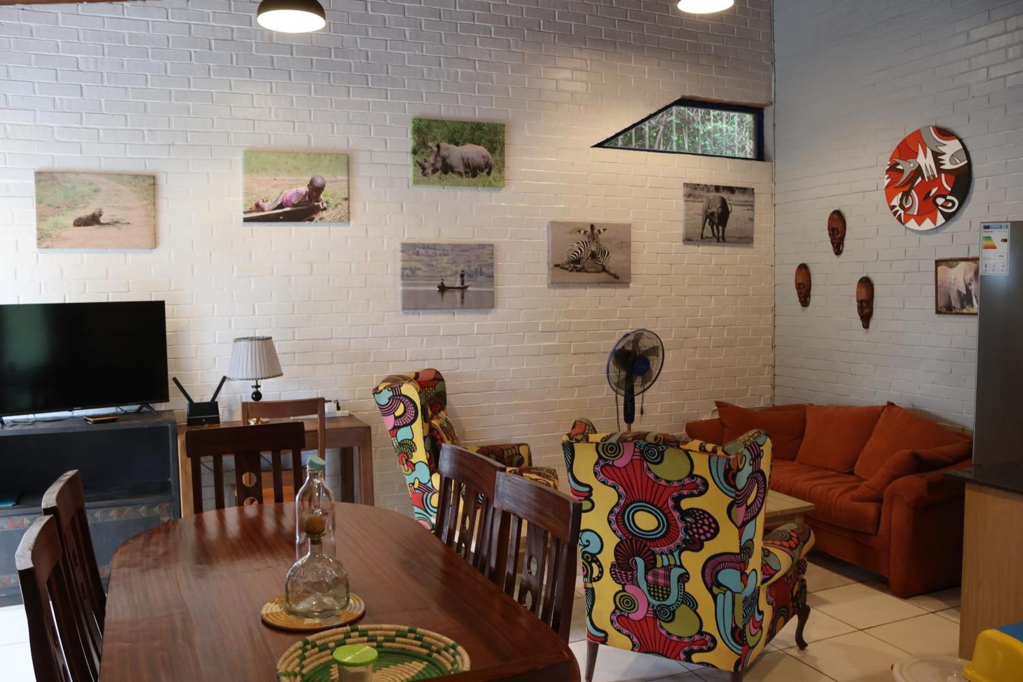 Umusambi B&B キガリ エクステリア 写真