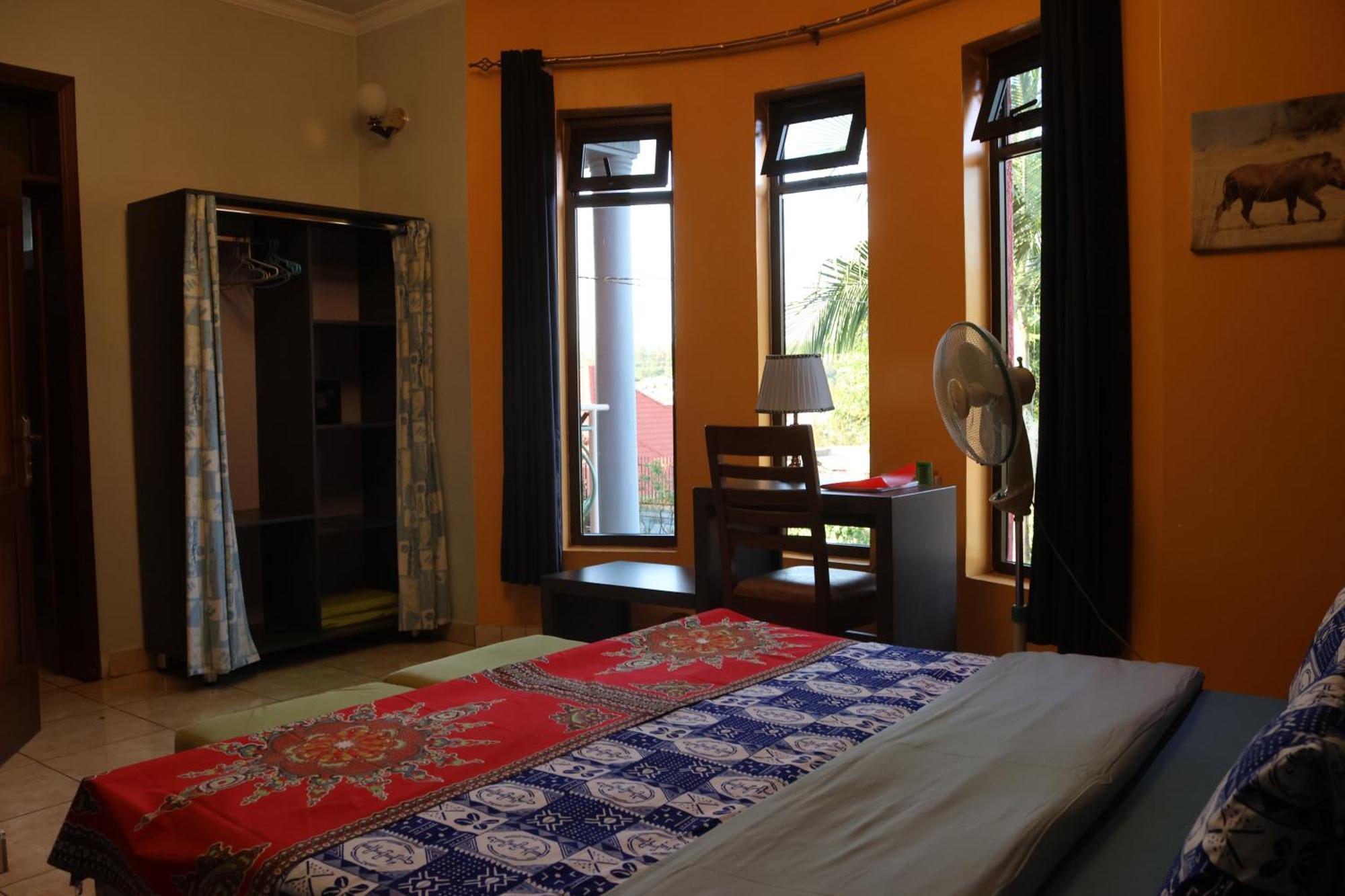 Umusambi B&B キガリ エクステリア 写真