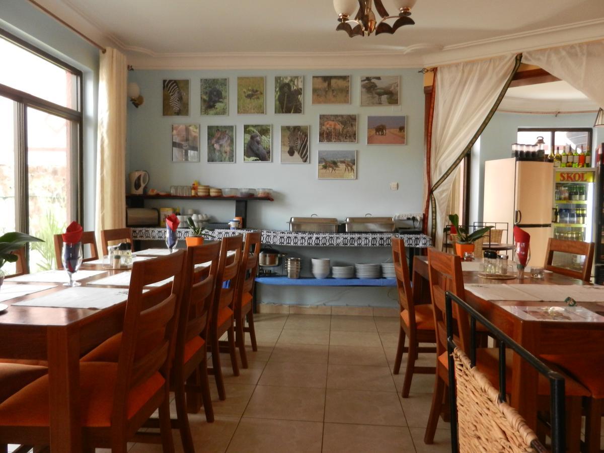 Umusambi B&B キガリ エクステリア 写真